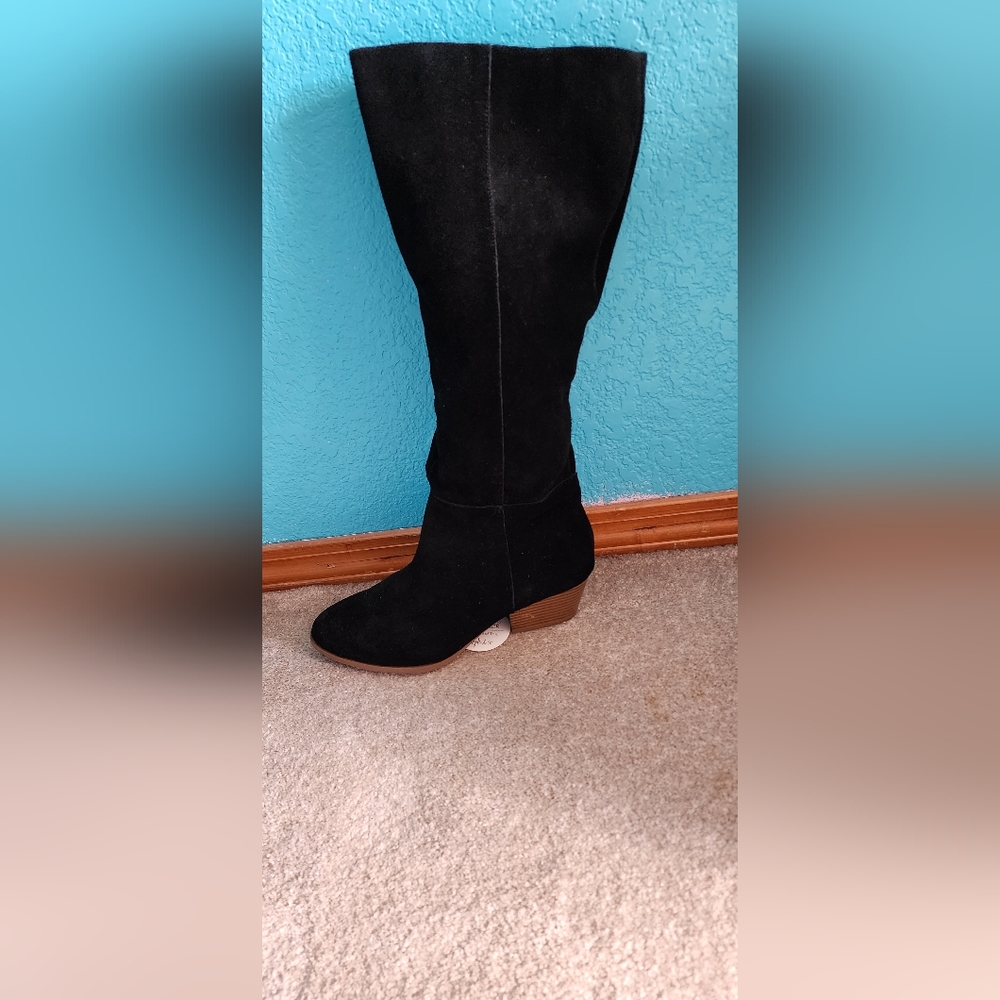 Suede boot size 8